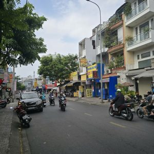 Bán nhà mặt tiền Phạm Văn Hai