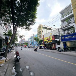 Bán nhà mặt tiền 100-102 Đồng Đen