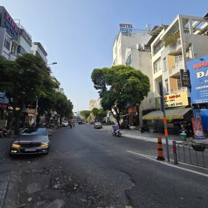 Bán khách sạn MT Trần Nguyên Đán