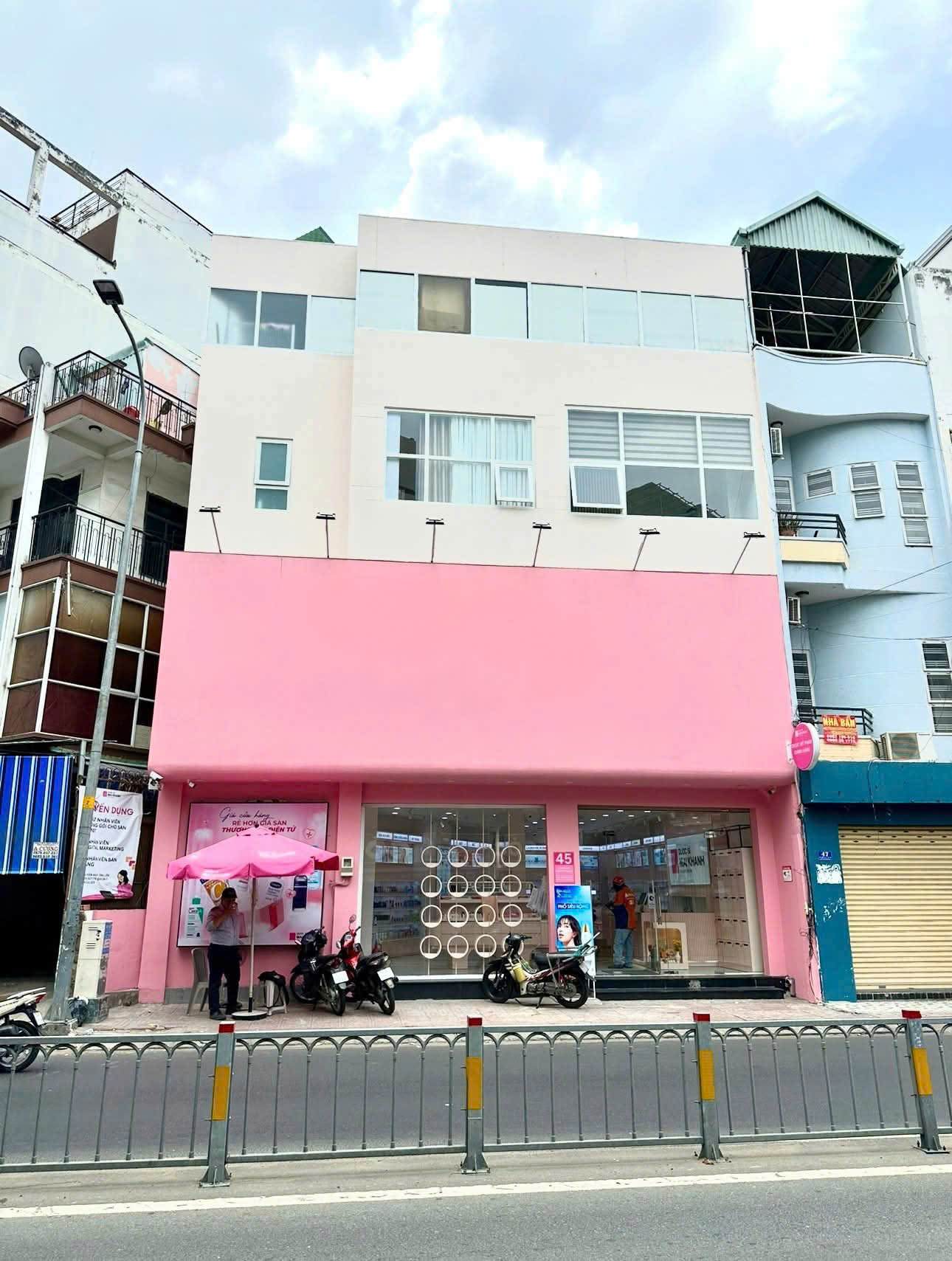 Bán nhà mặt tiền đường Út TỊch