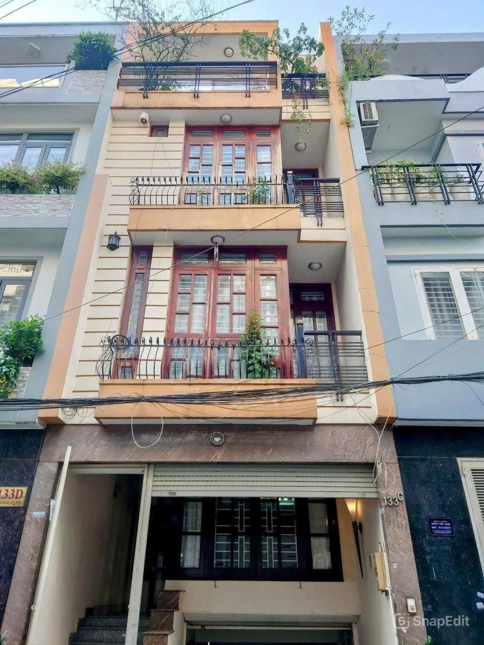 Bán nhà mặt tiền đường Hoa Lan