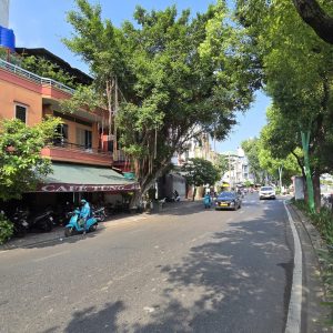 Bán nhà mặt tiền đường Trường Sa