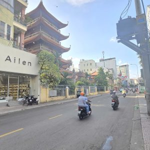 Bán tòa nhà mặt tiền đường Nguyễn Trãi