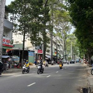 Bán nhà mặt tiền 84 Hùng Vương