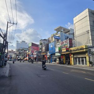 Bán tòa nhà góc 3 mặt tiền đường Lê Quang Định