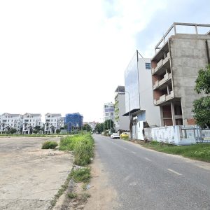 Bán tòa nhà mặt tiền đường Phan Bá Vành