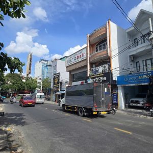Bán tòa nhà mặt tiền đường Hậu Giang